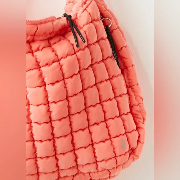 NWT Free People Quilted Carryall Bag - Picture 3 of 3